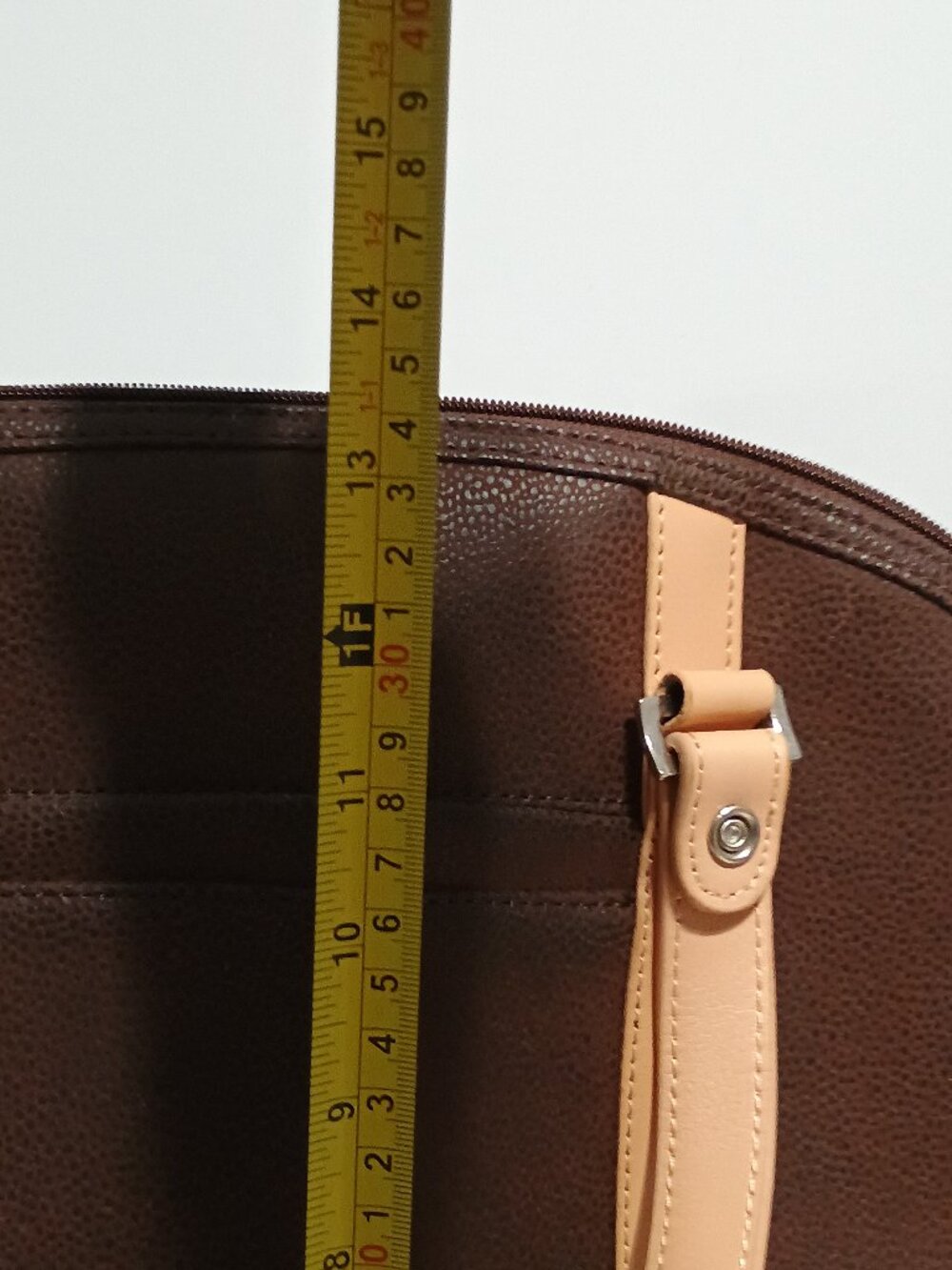 JM New York Brown Pebbled Faux Leather Large Dome Tote Shoulder Bag Beige Trim - Picture 9 of 11